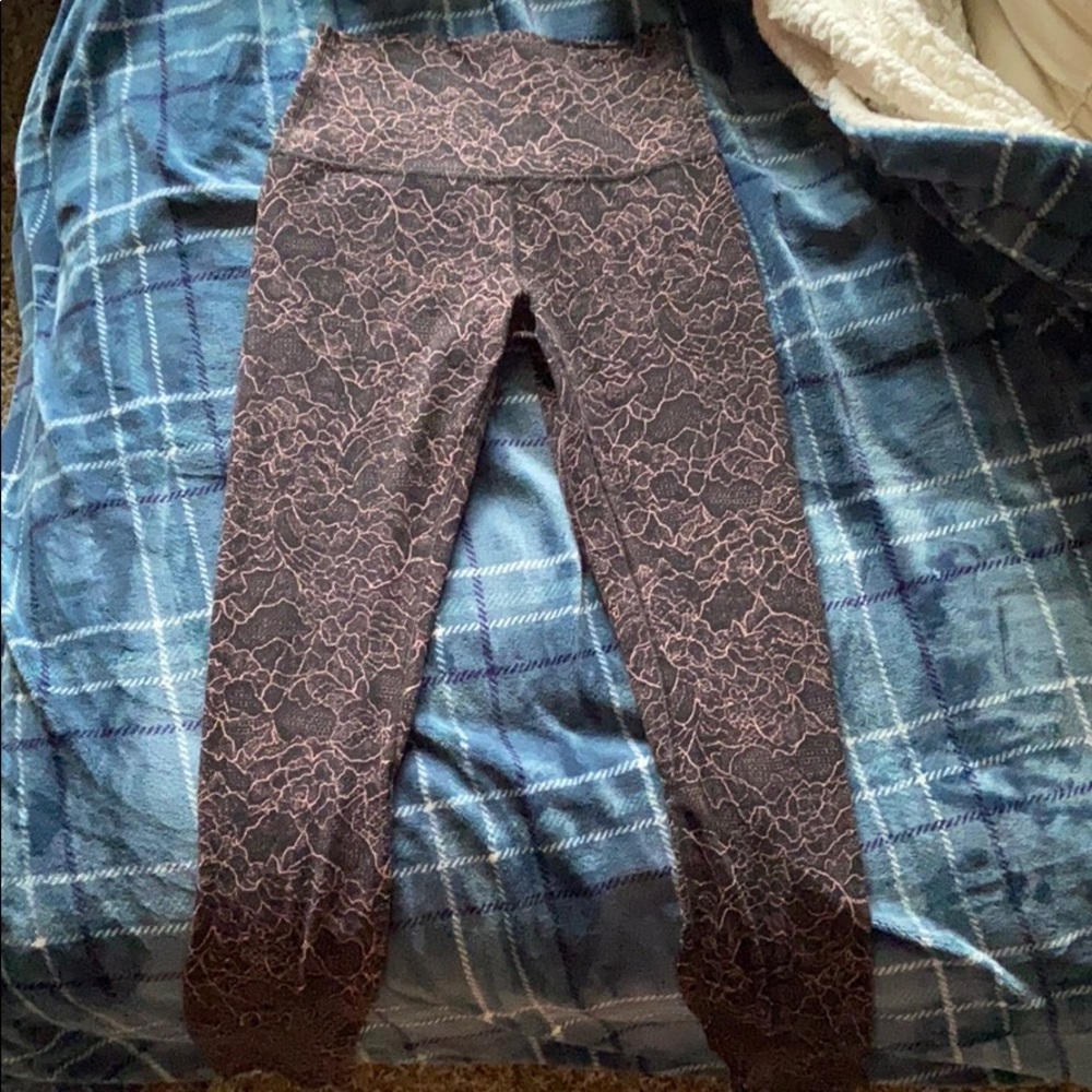 Lacescape Lululemon Align, Size 4 28”